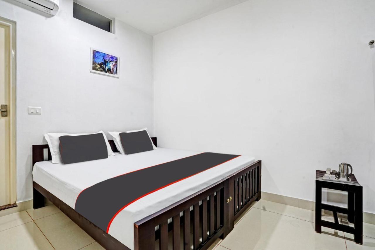 Hotel Collection O White House Pearl Kochi Exteriér fotografie