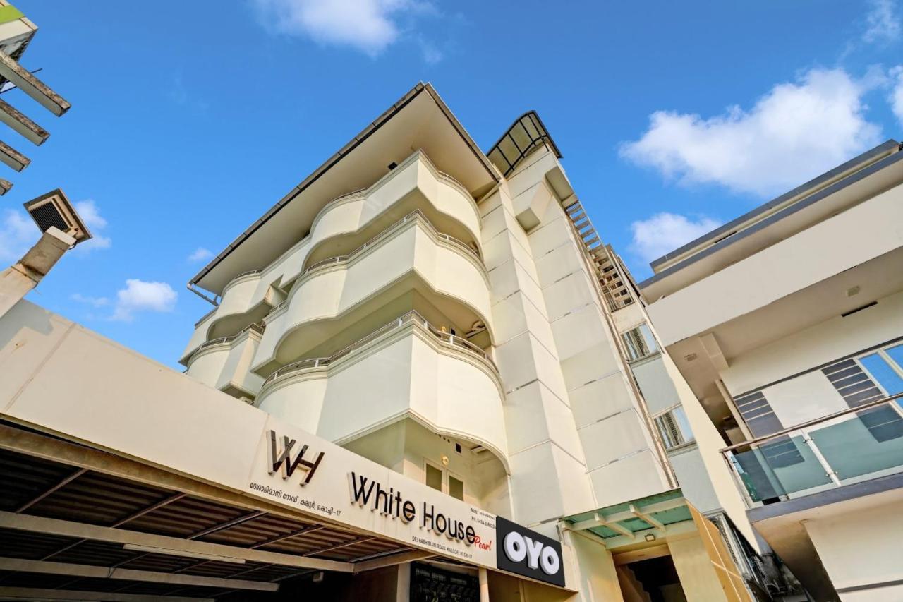 Hotel Collection O White House Pearl Kochi Exteriér fotografie